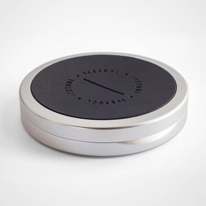 Schlanke Dose Leatherface - Silber/Aluminium für den Großhandel von Icetool Accessories