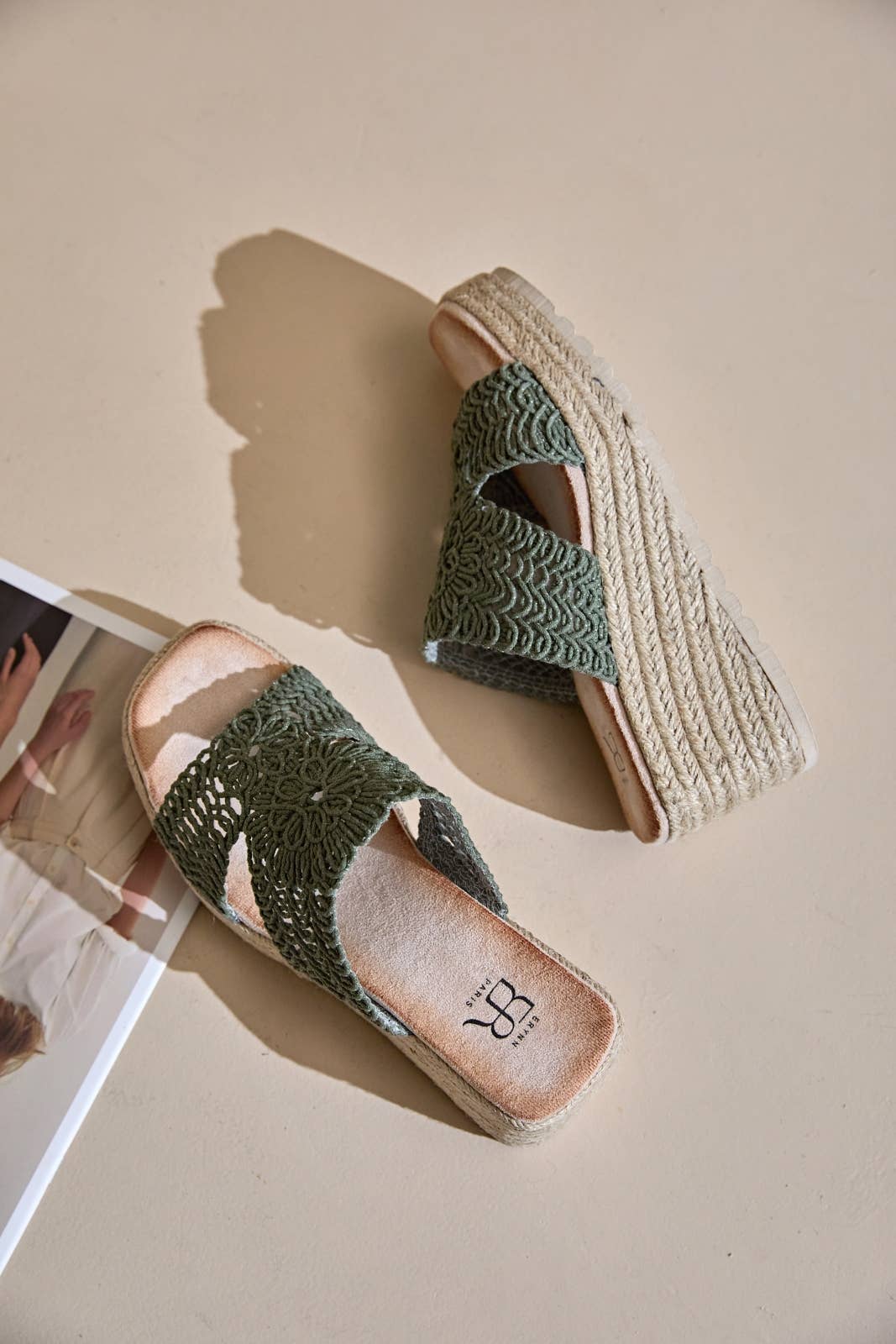 ERYNN – sandálias - Mulher por atacado – Sandália plataforma com detalhe de corda - THIPHANY12