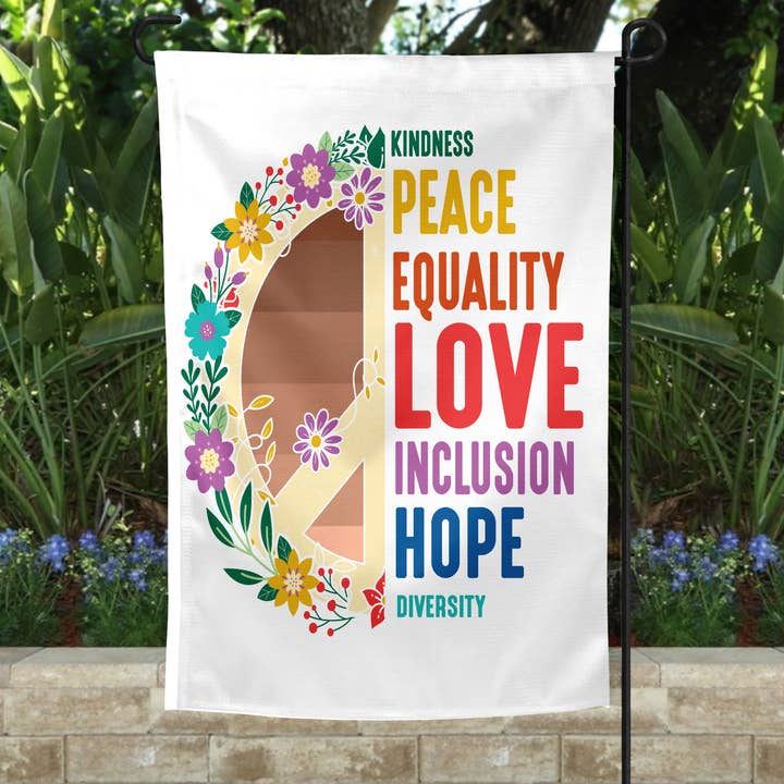 Drapeau de jardin The Making Of Peace pour la vente par Smile Graphics and Design