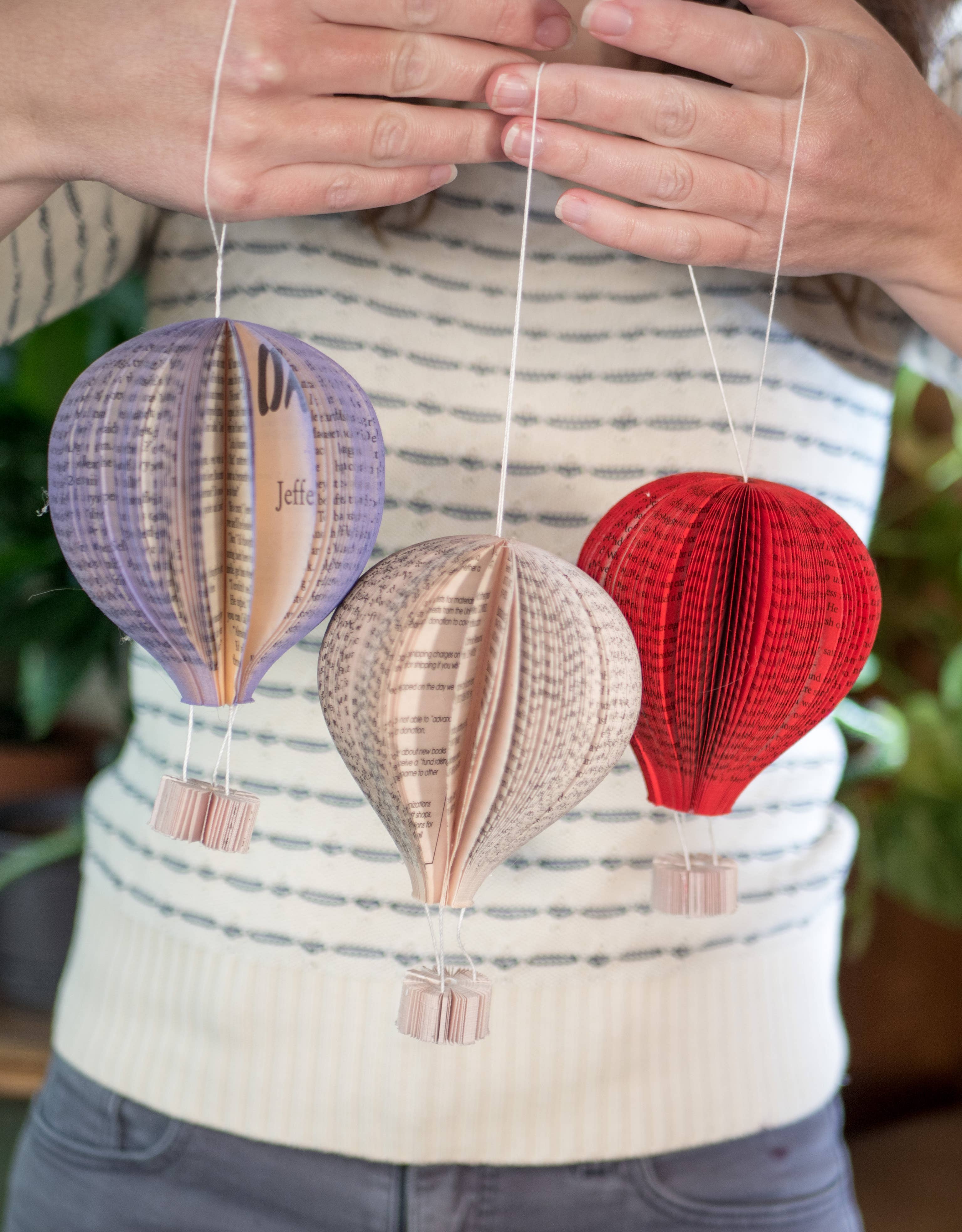 Root To Vine - Venta al por mayor Adornos - Adorno de globo aerostático, decoración librosa, adorno navideño2