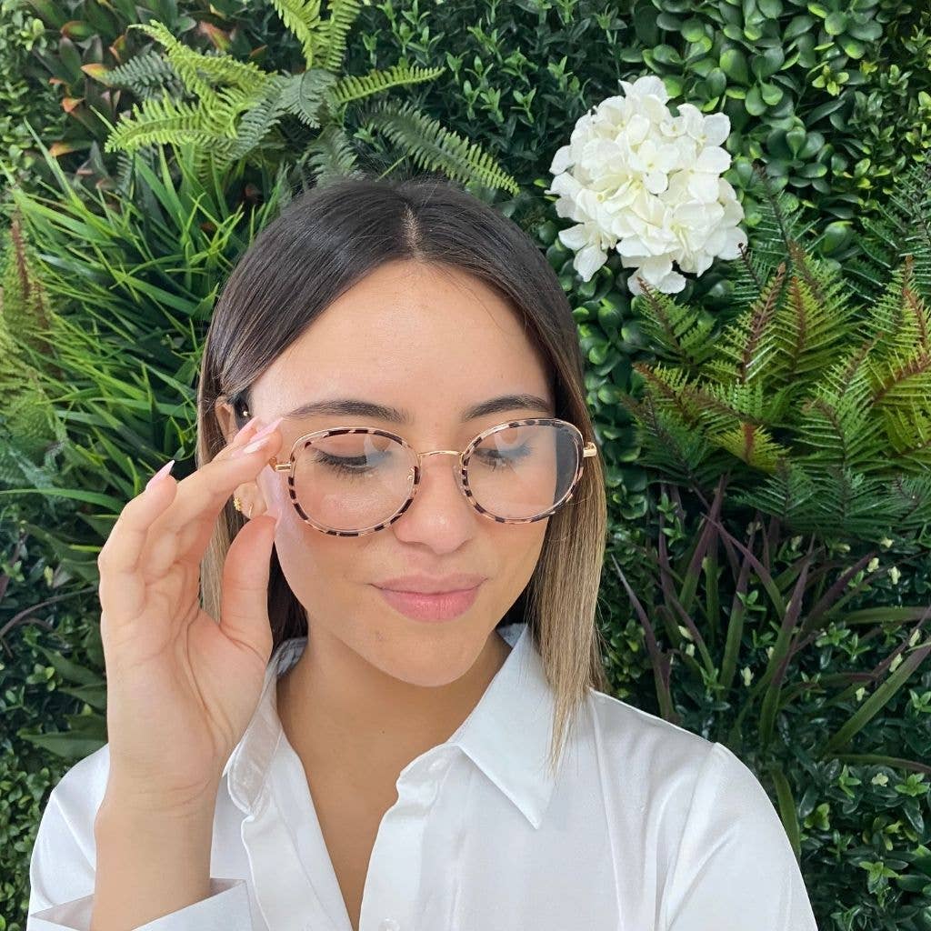 Gleam Eyewear - Wholesale Eyeglasses - Women's - YNES | Leopard4