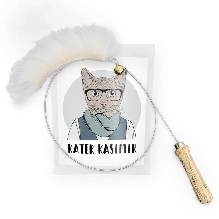 Pêche au chat avec manche en bois, clochettes et pendentifs pour la vente par Kater Kasimir