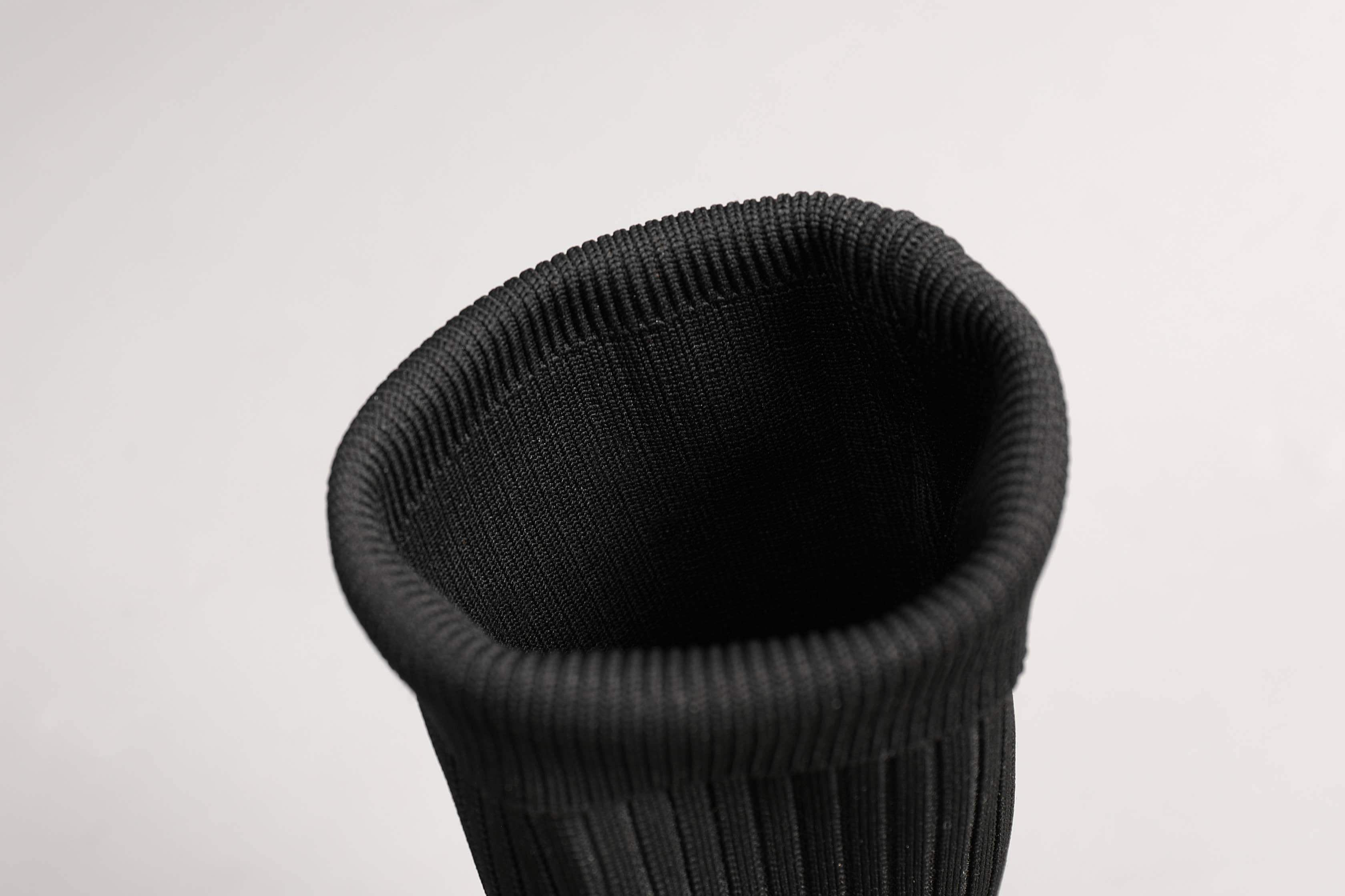 Top Staka – wholesale Boots – Women’s – A2375 Women high knee knitted boots2