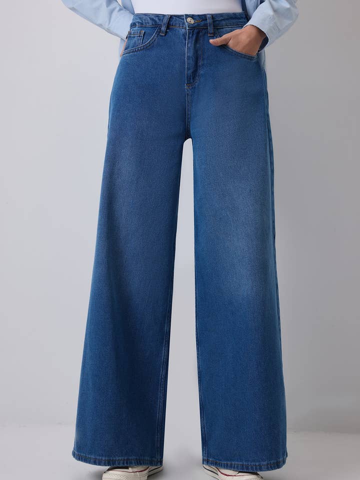 HIGH WAIST MEDIUM WASH WIDE LEG DENIM JEANS for wholesale by Touché Privé