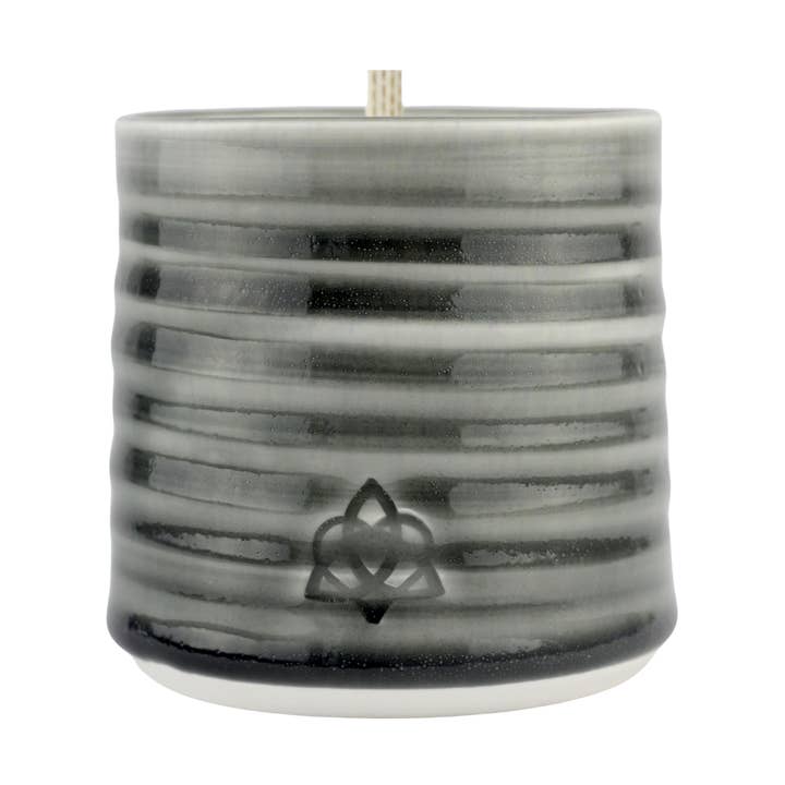 Mistgrijze handgemaakte keramische kaars 300 g voor wholesale door Mist and Moss Ireland