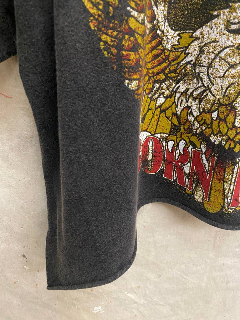 Country Deep Apparel - Vente T-shirt sérigraphié – femme - T-shirt court Born Free OVERSIZED inspiré des années 904