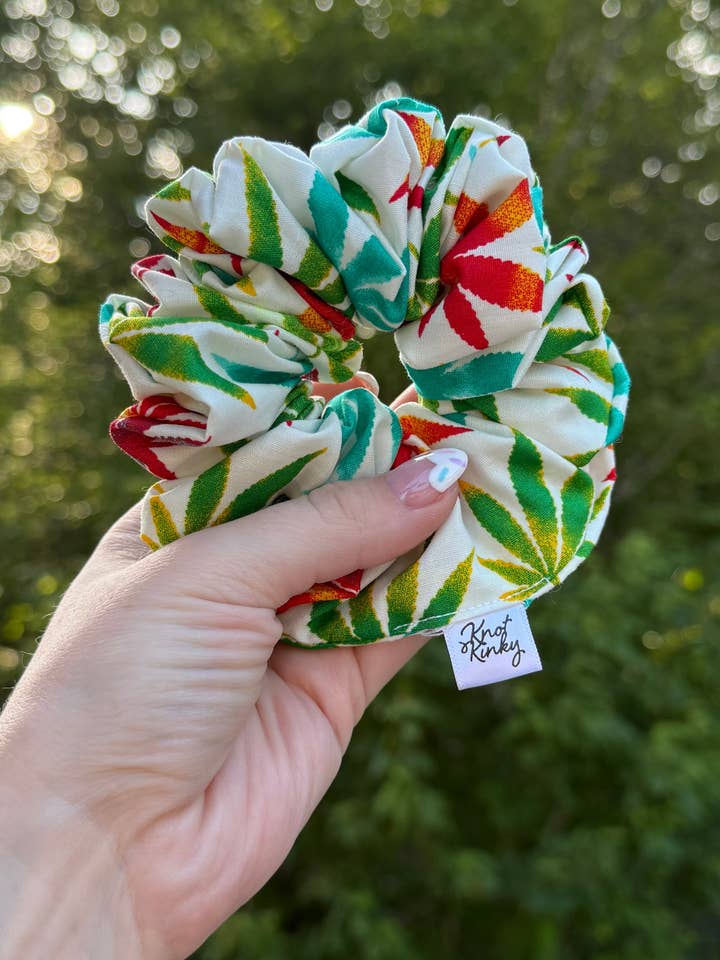 Regnbue Kush🌈 for engroshandel hos Knot Kinky HairTies