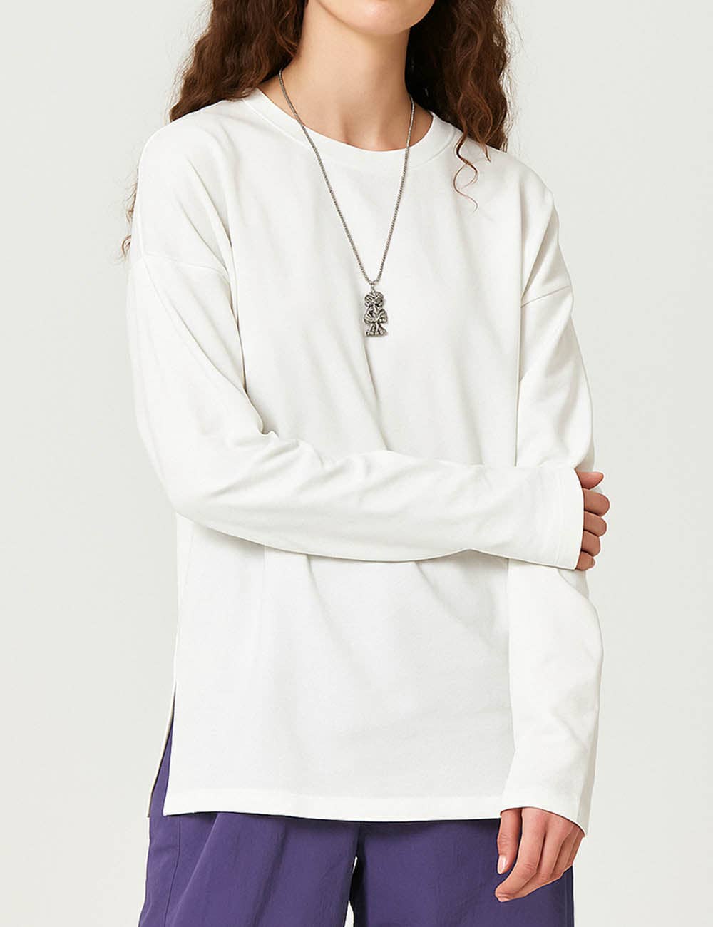 Ladies White Round Neck Long Sleeves T-Shirt for wholesale on Faire0