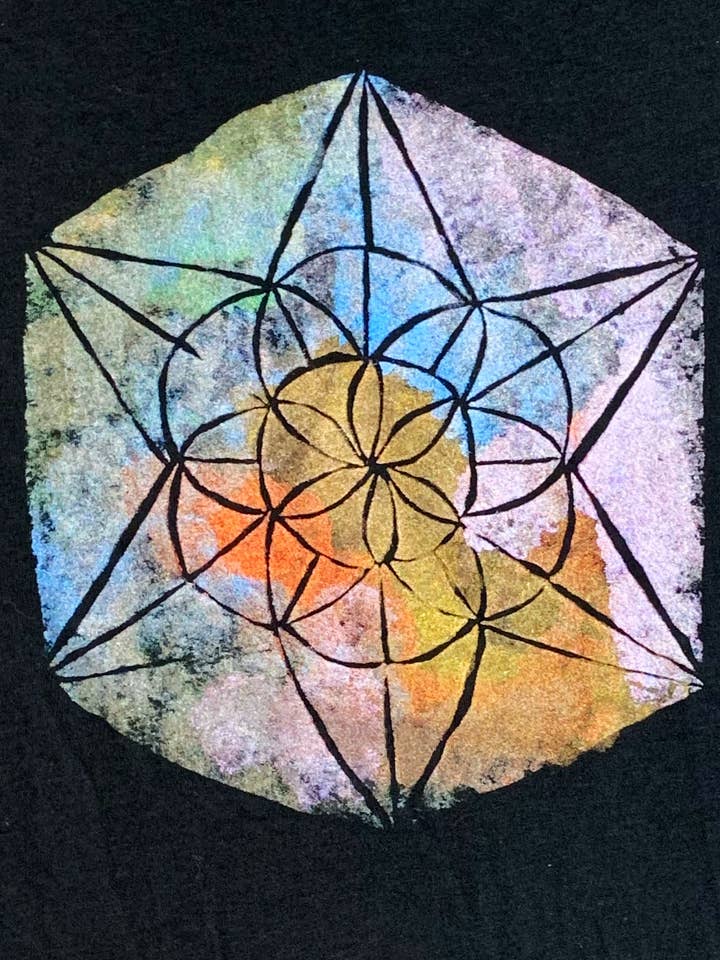 Tee-shirt en bambou peint à la main pour la vente par Third Wolf Designs