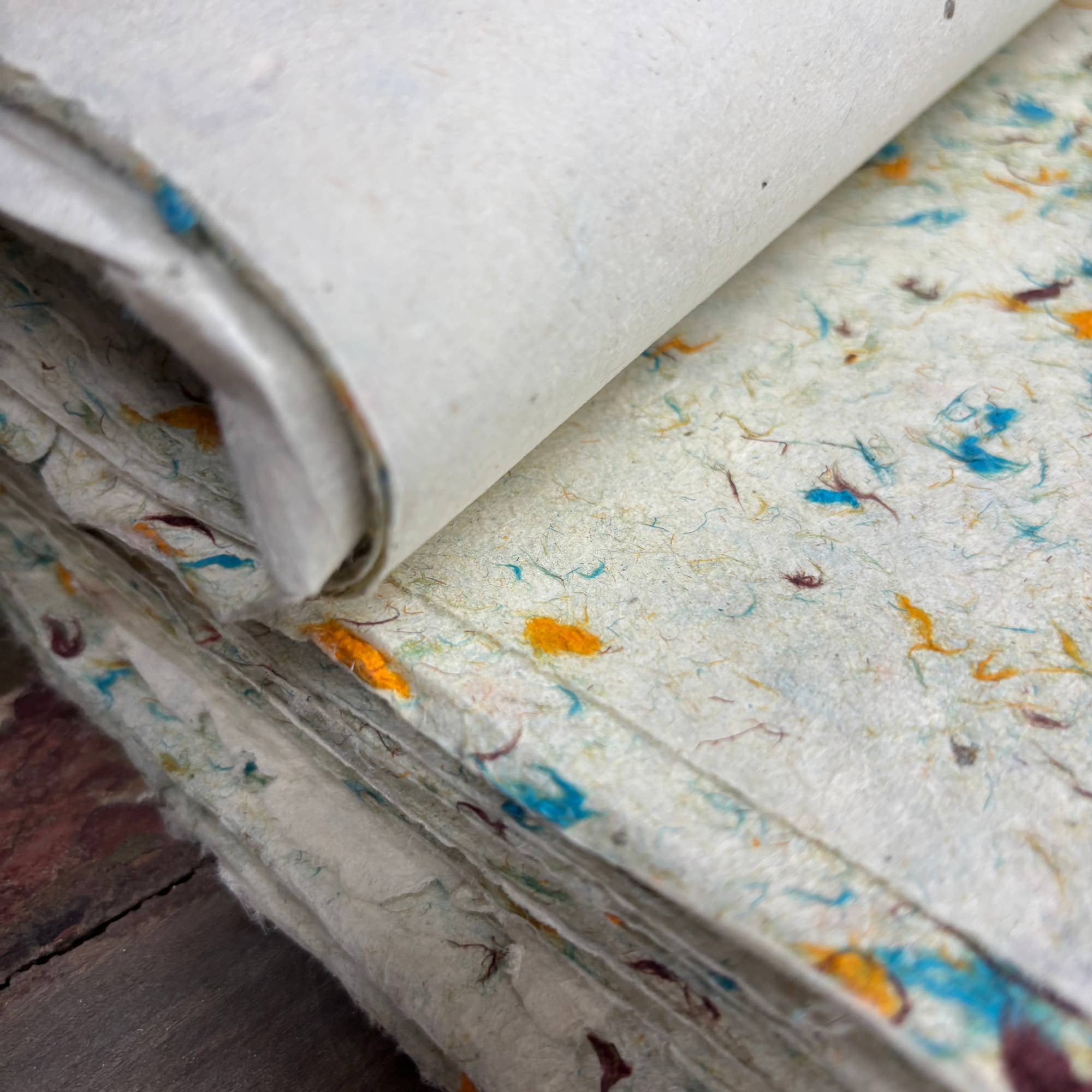 AW Artisan - Wholesale Stationery/Notecard Set - 10x Lokta Craft Handmade Gift Paper - Green Cotton1