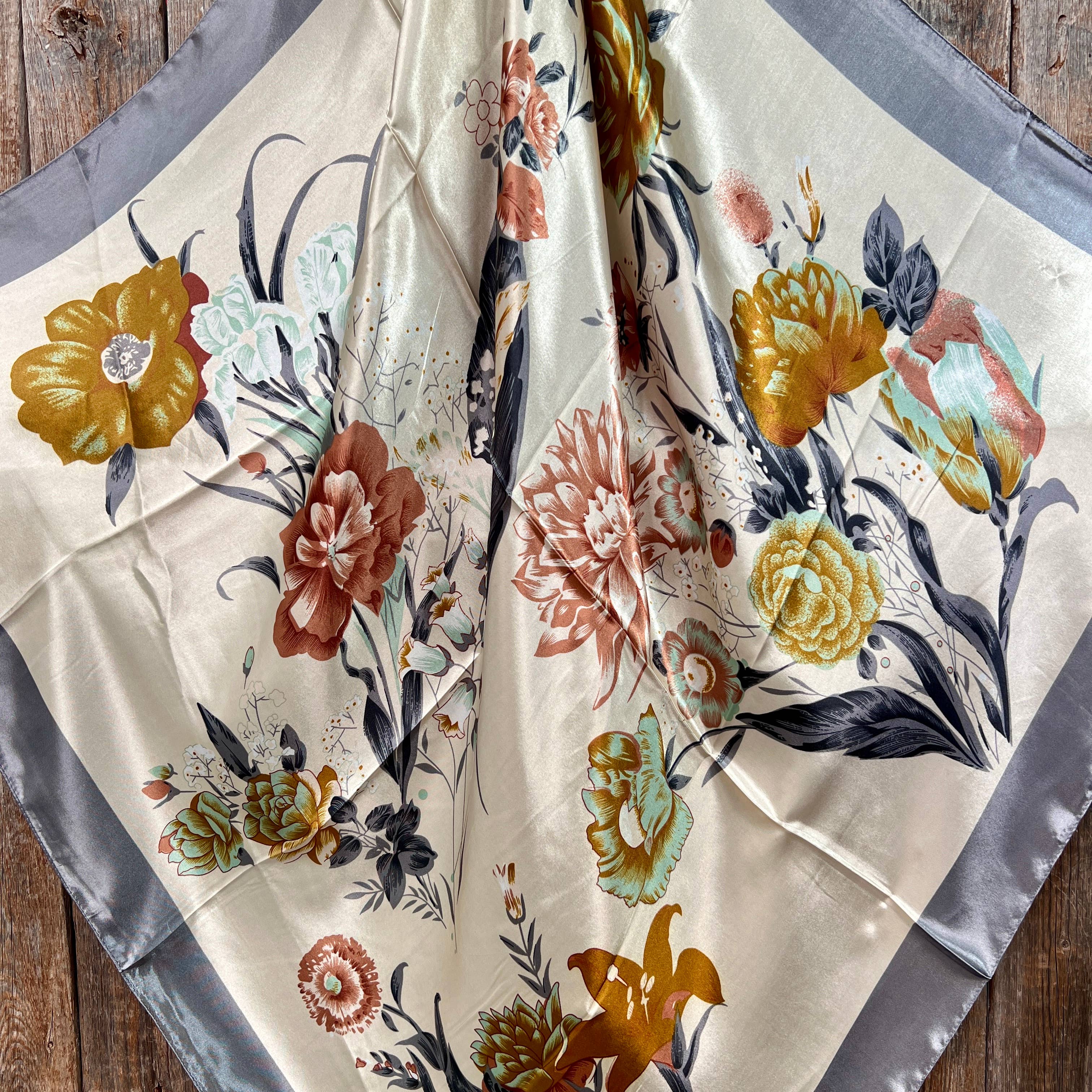 Rodeo Drive – wholesale Halsduk - Unisex – 35X35" Fält av vilda blommor Wild Rag/Scarf WR1111