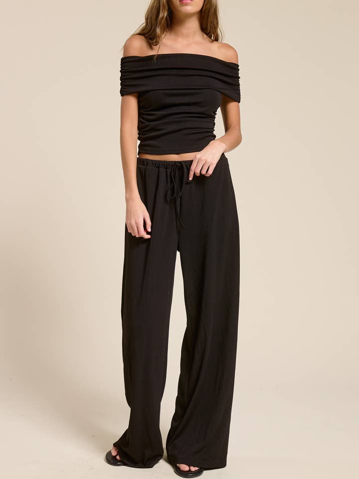 Ensemble Pantalon Épaules Dénudées avec Haut Froncé pour la vente par Mimosa