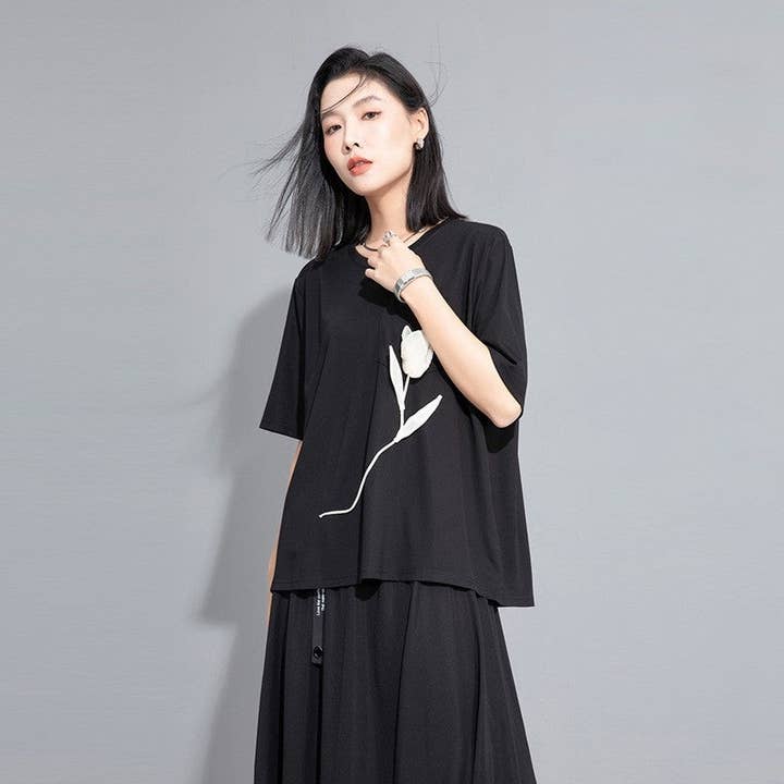 Sheer Trend – wholesale T-shirt – women's – Relaxed Fit Color Block Floral Short Sleeve T-Shirt1