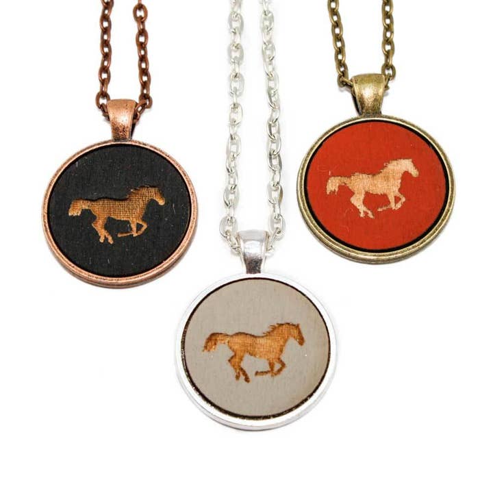 Colgante Cameo Pequeño - Galopando Caballo para venta al por mayor de Once Again Sam