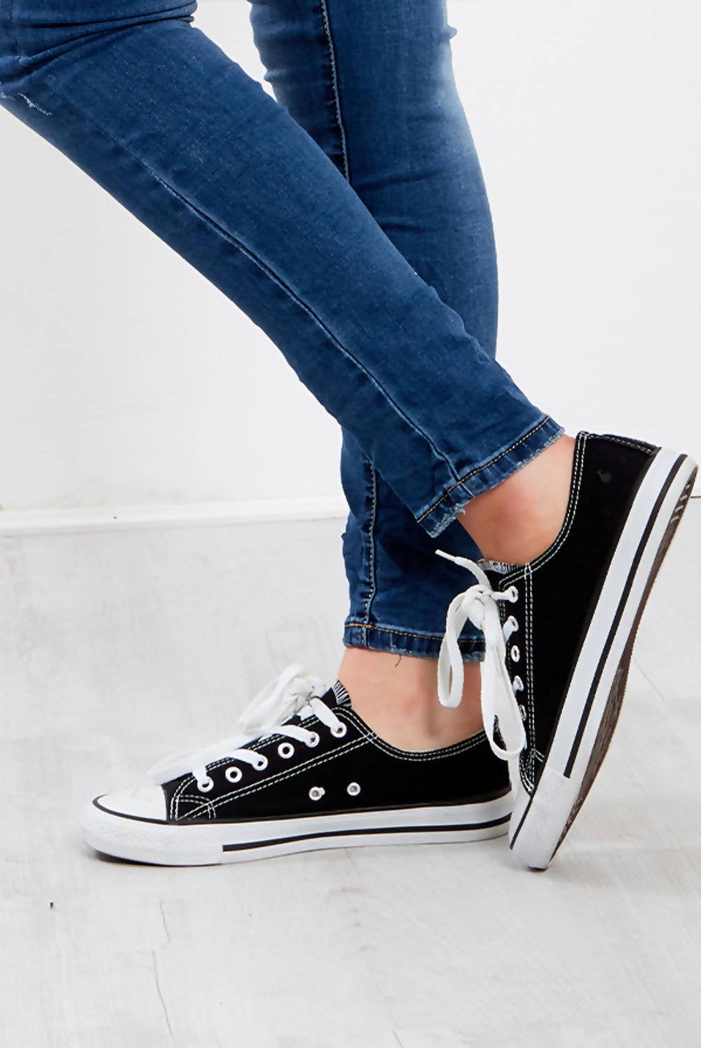 justyouroutfit - Wholesale Lifestyle Sneakers - Women's - Canvas Flat Lace Up Trainers1