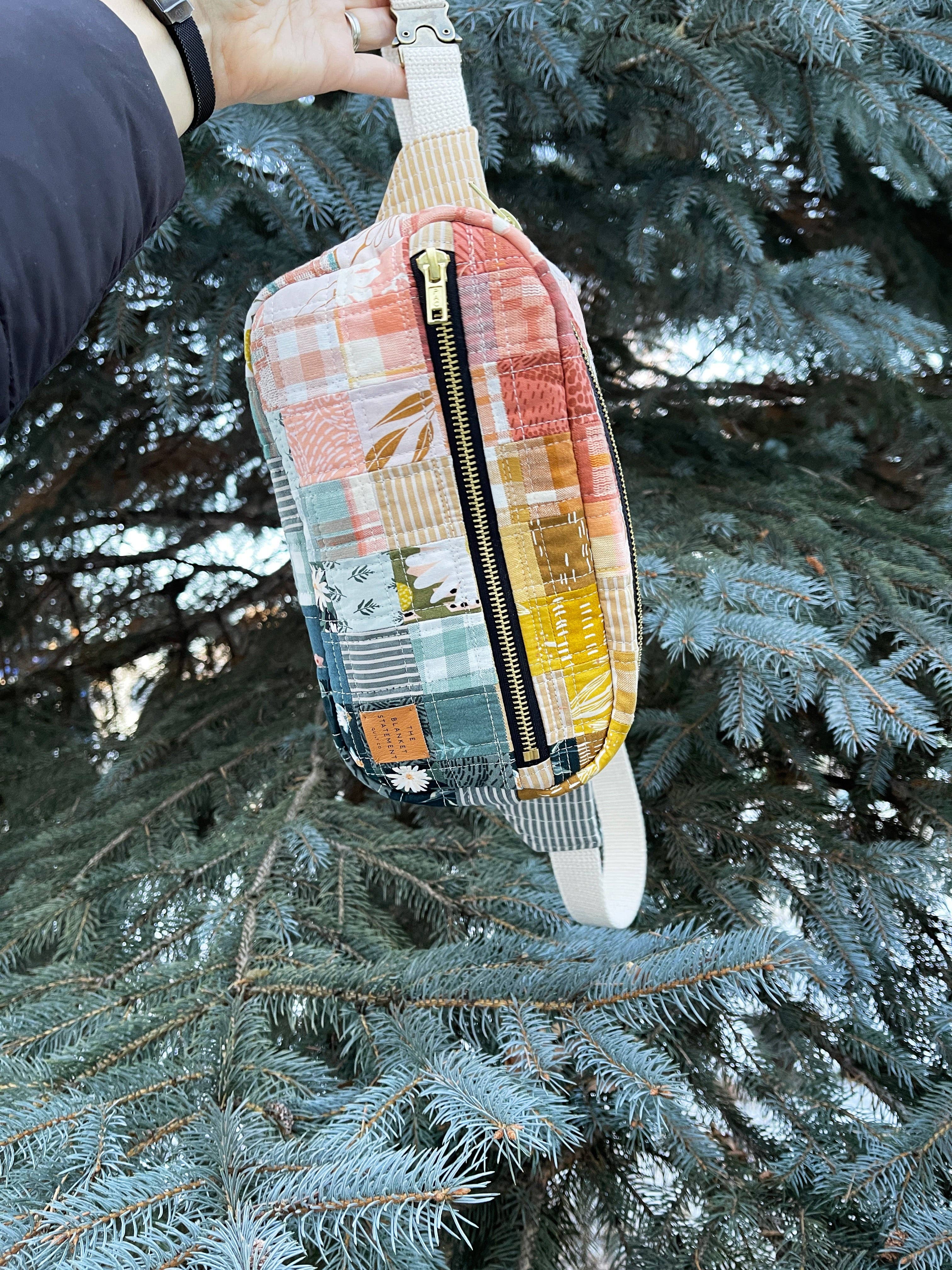 The Blanket Statement – wholesale Sömnadskit – Mönster för modern crossbody-väska Emerson5