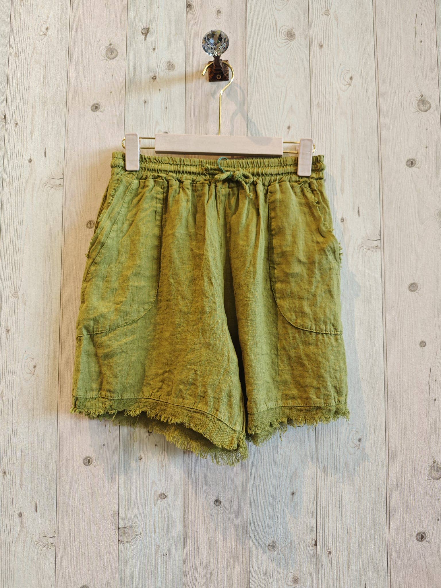 Linen & More – Engroshandel Shorts – Kvinder – REF 6261 hørshorts med frynser og to lommer, 100 % hør9