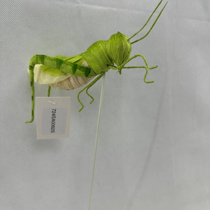 AC10449 GRASSHOPPER PICK,32" for wholesale by Green Import Limited