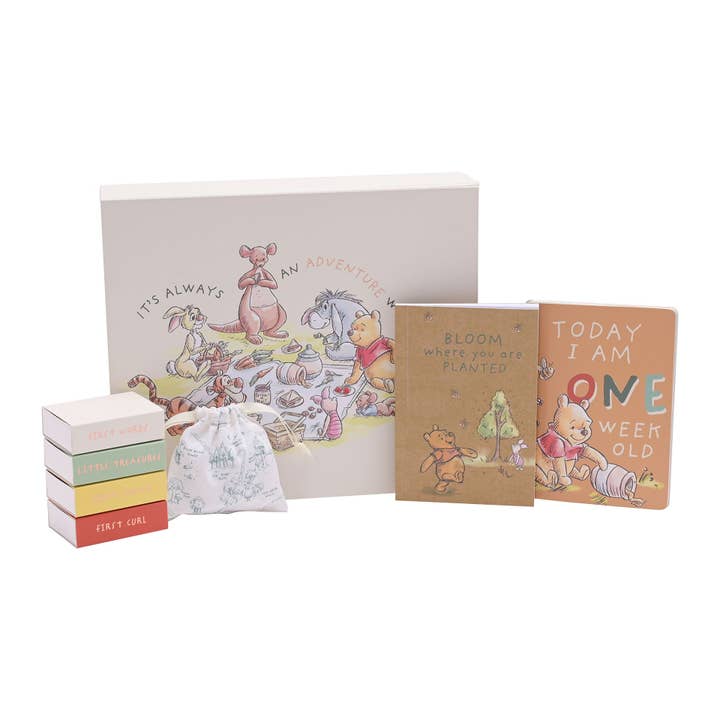 Boîte à souvenirs Disney Winnie l'ourson avec 12 cartes d'étape pour la vente par WIDDOP and Co.