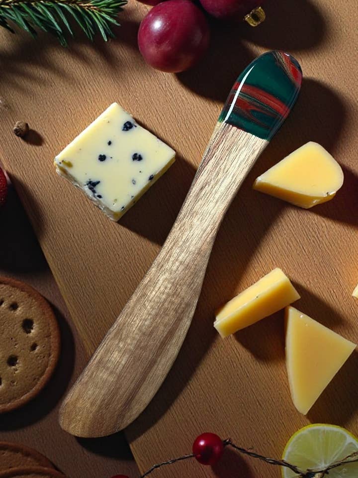 Spatola per burro natalizia in legno di acacia per la vendita all'ingrosso da parte di Nikita Fine Art LLC