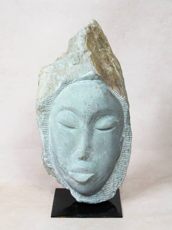 Stone head sculpture by Rizimu Chiwawa Zimbabwe 31.14 for wholesale by Botanical Boys