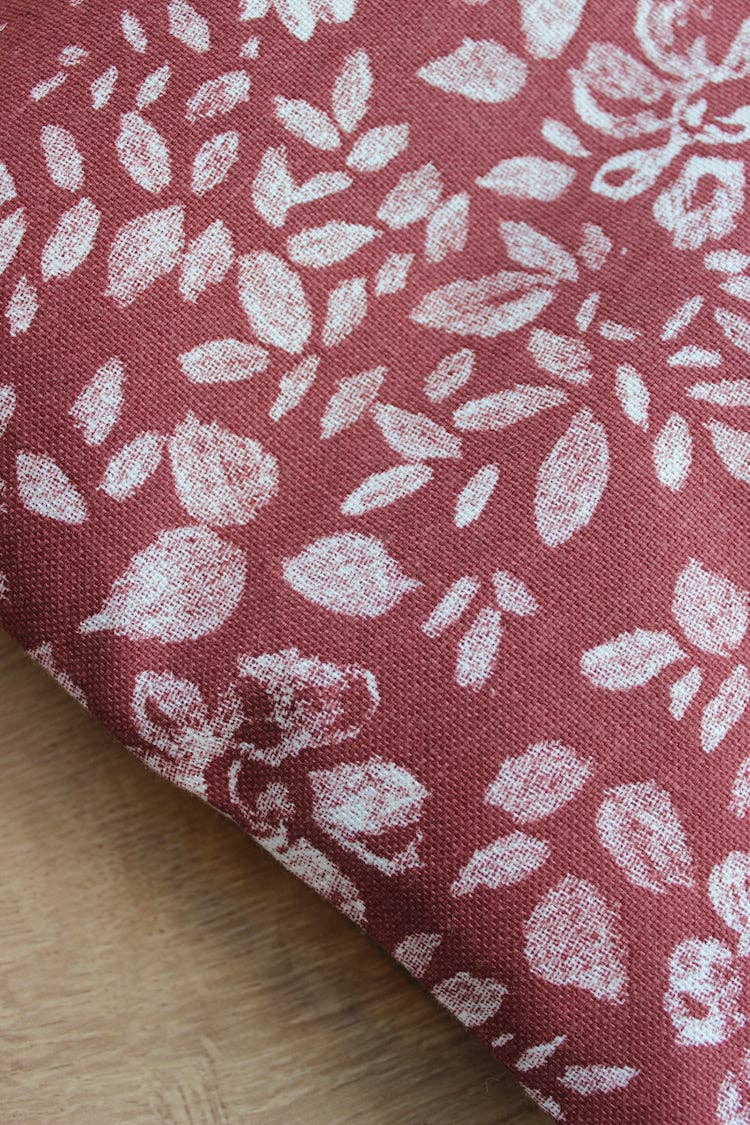 Le Gang des Fougères - Wholesale Hot/Cold Compress - Dry hot water bottle with flax seeds - Marsala chalk flowers3