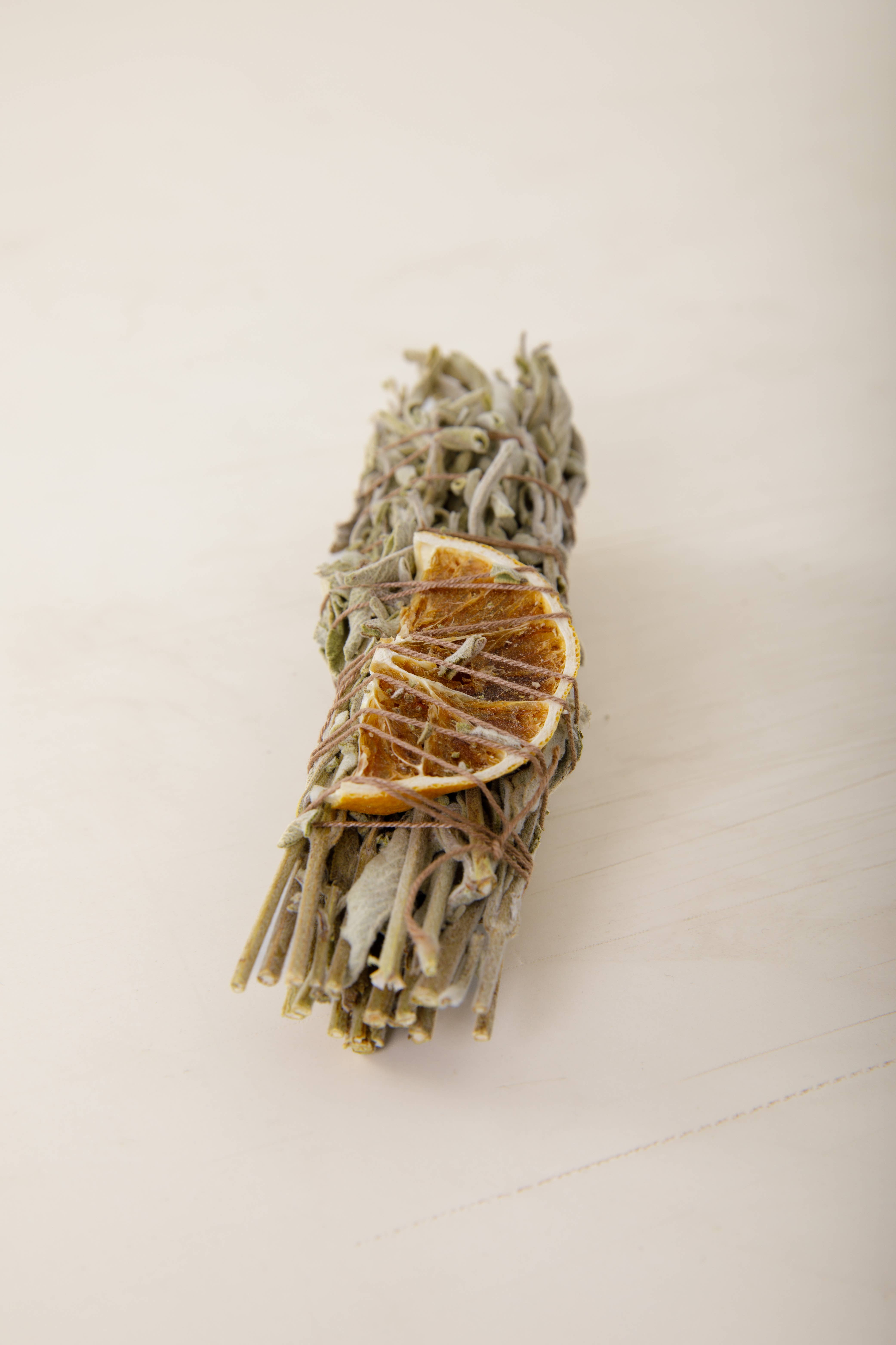 NAVA - Wholesale Sage Bundle - Sage Bundle with Oranges | Natural Incense1