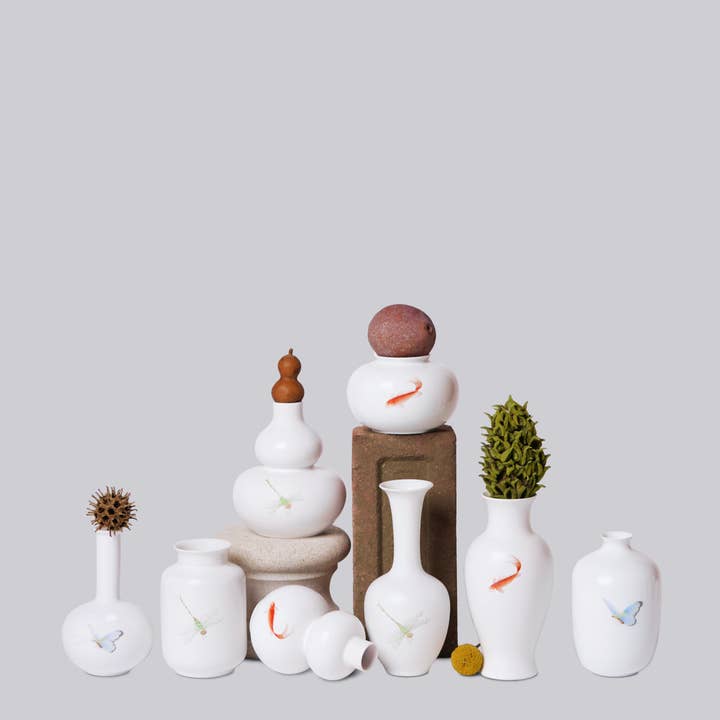 Middle Kingdom - Wholesale Vase - Hand Painted Porcelain Mini Double Lobed Vase2