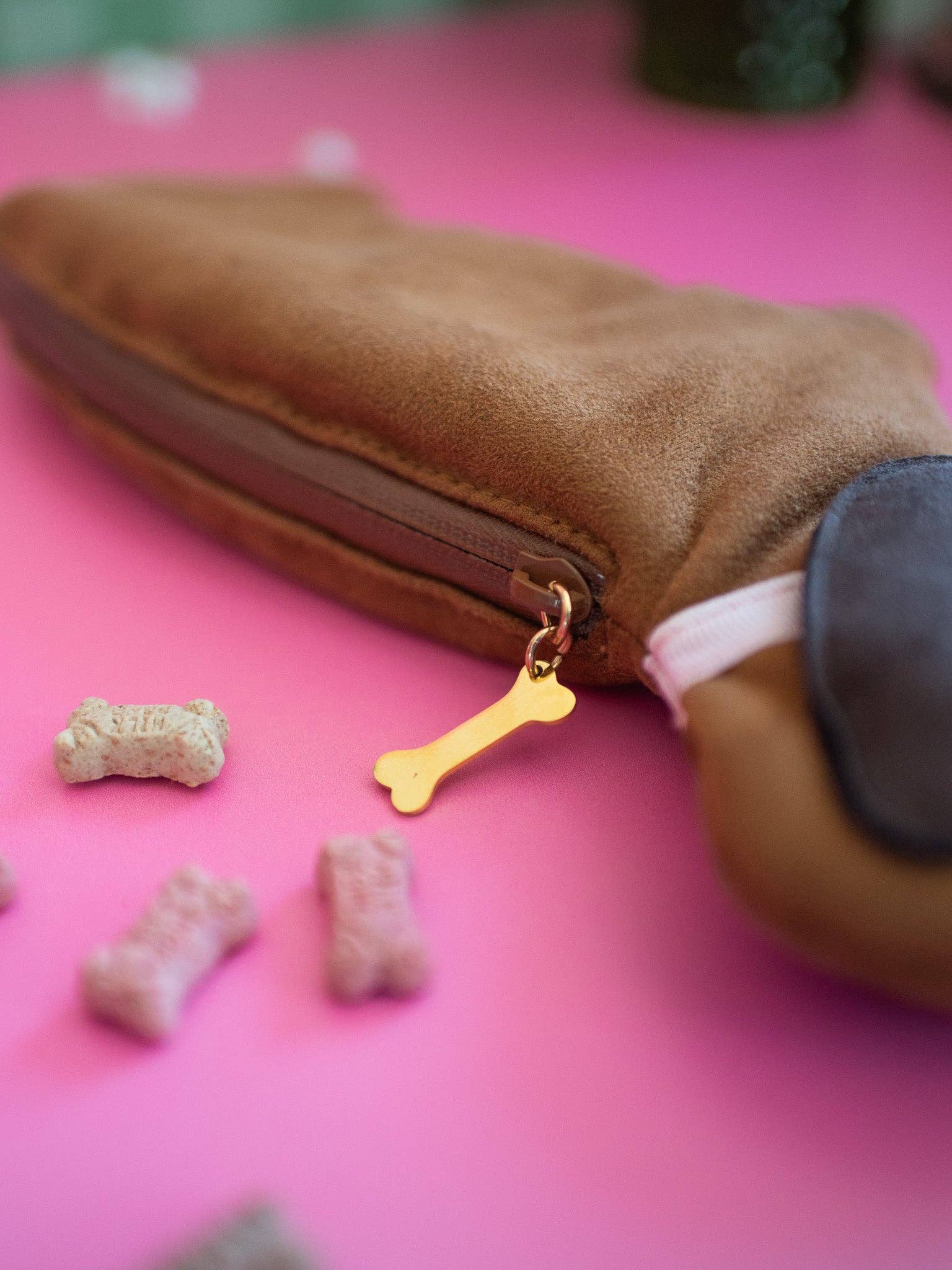 A Shop of Things - Wholesale Pouch – Women’s - Dachshund Smell Proof Bag3