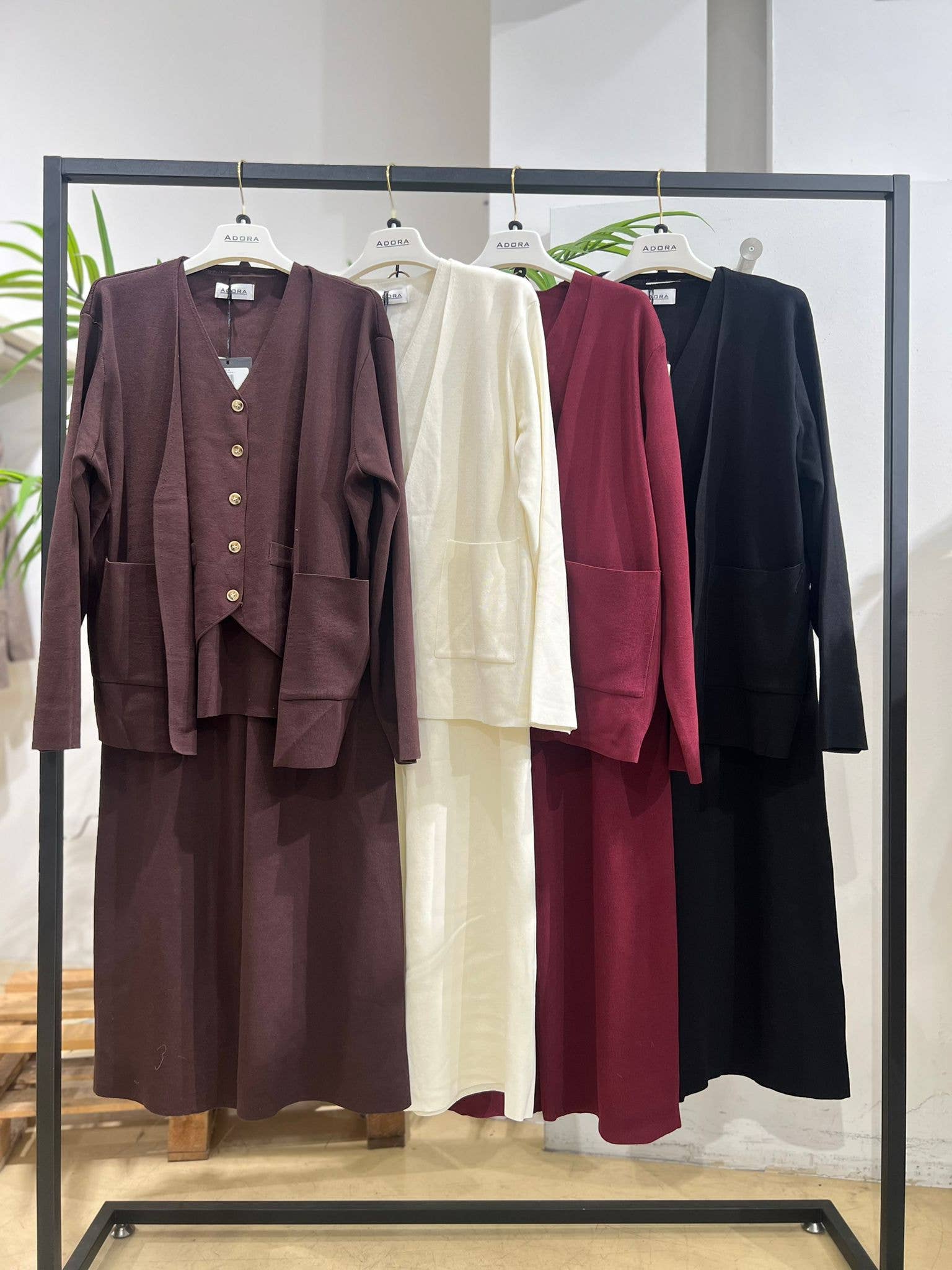 ADORA - Wholesale Set met top en broek (GEEN Loungewear) - Dames - Gebreide set 3-delig gilet+vest+broek0