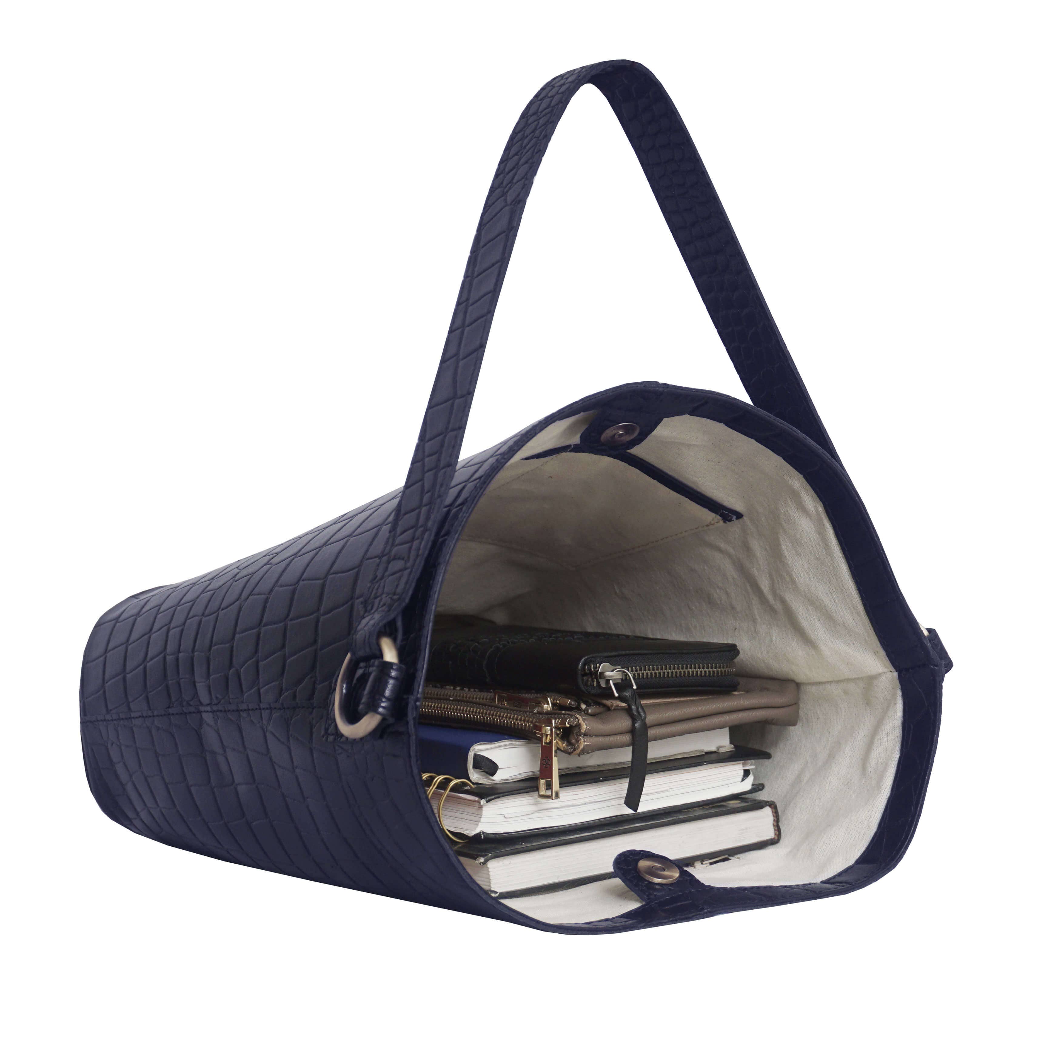 Assots London - Vendita all'ingrosso Tracolla - Donna - Borsa a secchiello grande capacità 'AMELIA' in vera pelle di coccodrillo8