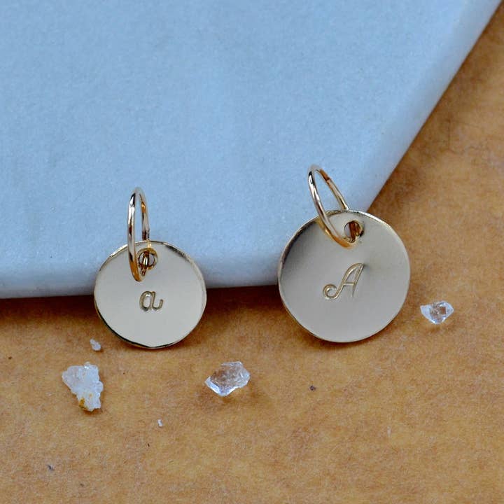 Foamy Wader - Venta al por mayor Abalorios/colgantes individuales - Set de abalorios con letra cursiva en minúscula, con letra cursiva, triple metal6