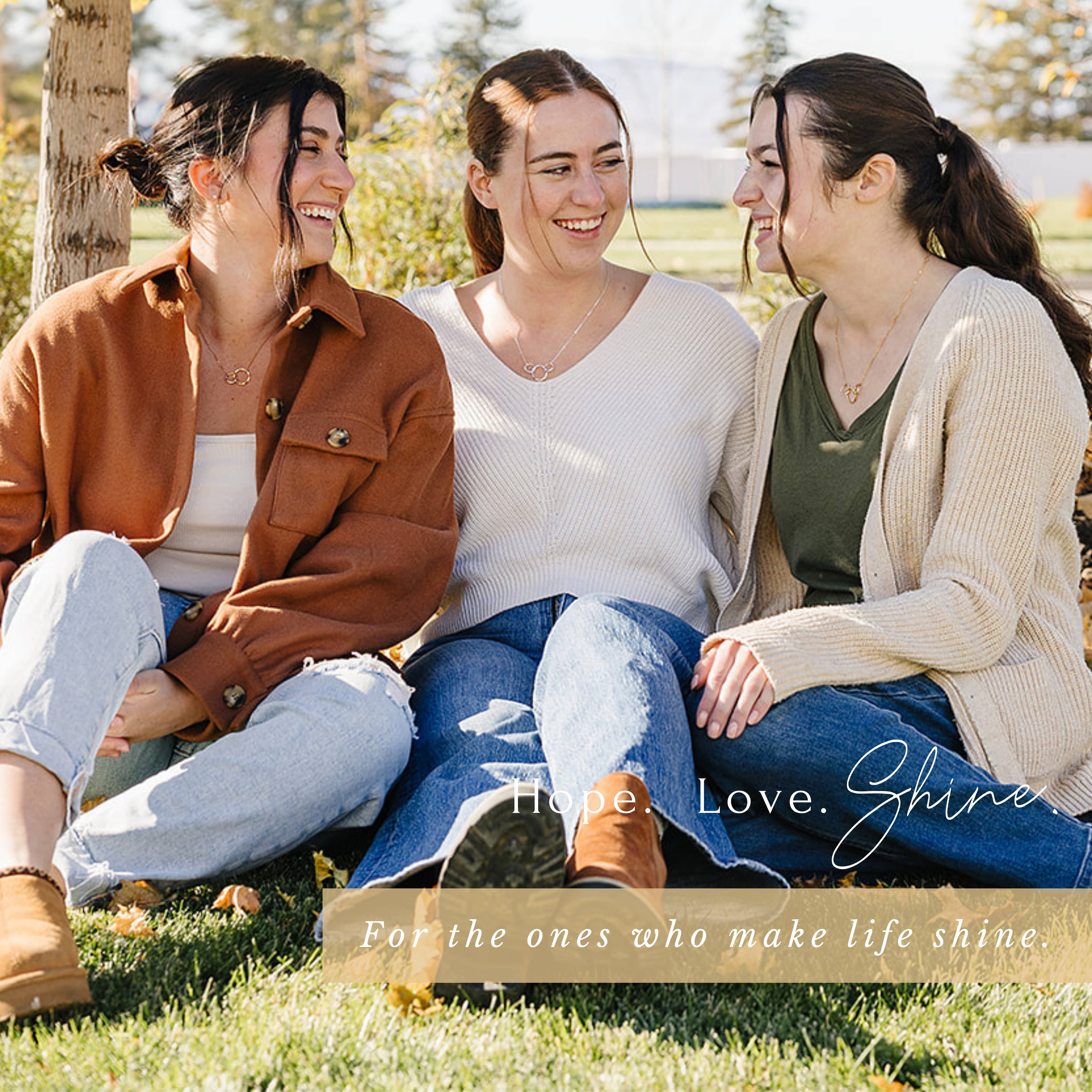 hope love shine – Engroshandel Halskæde med vedhæng – 30-års fødselsdags smykkegave - Halskæde med 3 ringe i guld eller sølv7