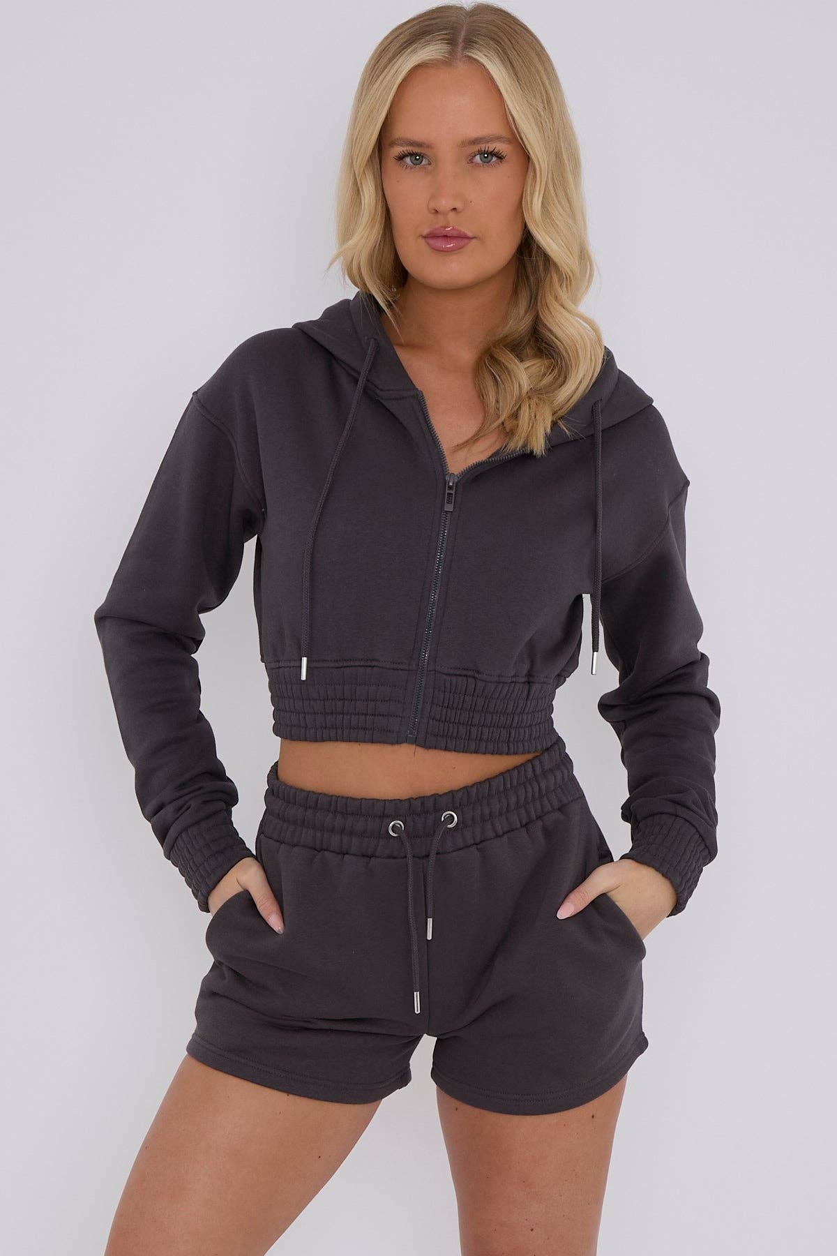 Stylewise Direct – wholesale Lounge set – Women's – Cropped Zip Up Hoodie & Shorts Fleece Co-ord4