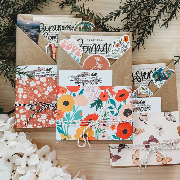 Midnight Readers Shop - Wholesale Book - Adult - Blind date with a Book