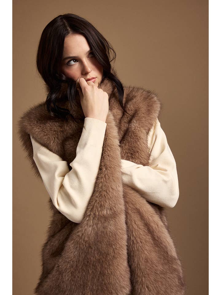 Sky to Moon - Wholesale Outerwear Vest - Women's - BROWN SOLID COLOR SLEEVELESS CASUAL FAUX FUR VEST