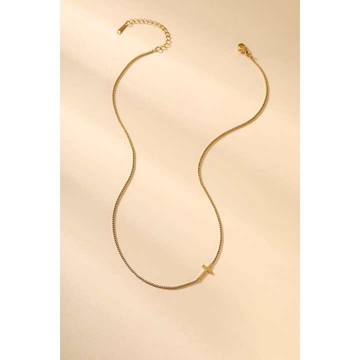 GULD 18K RUSTFRI STÅL ANTI-TILSLØRING KORS HALSKÆDE | 40NK9420 for engroshandel på Faire2