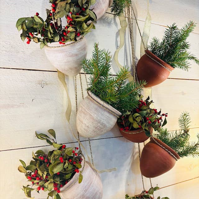 Asia West – Großhandel Pflanzenampel – Terrakotta-Hängepflanzgefäße (Satz von 5)2