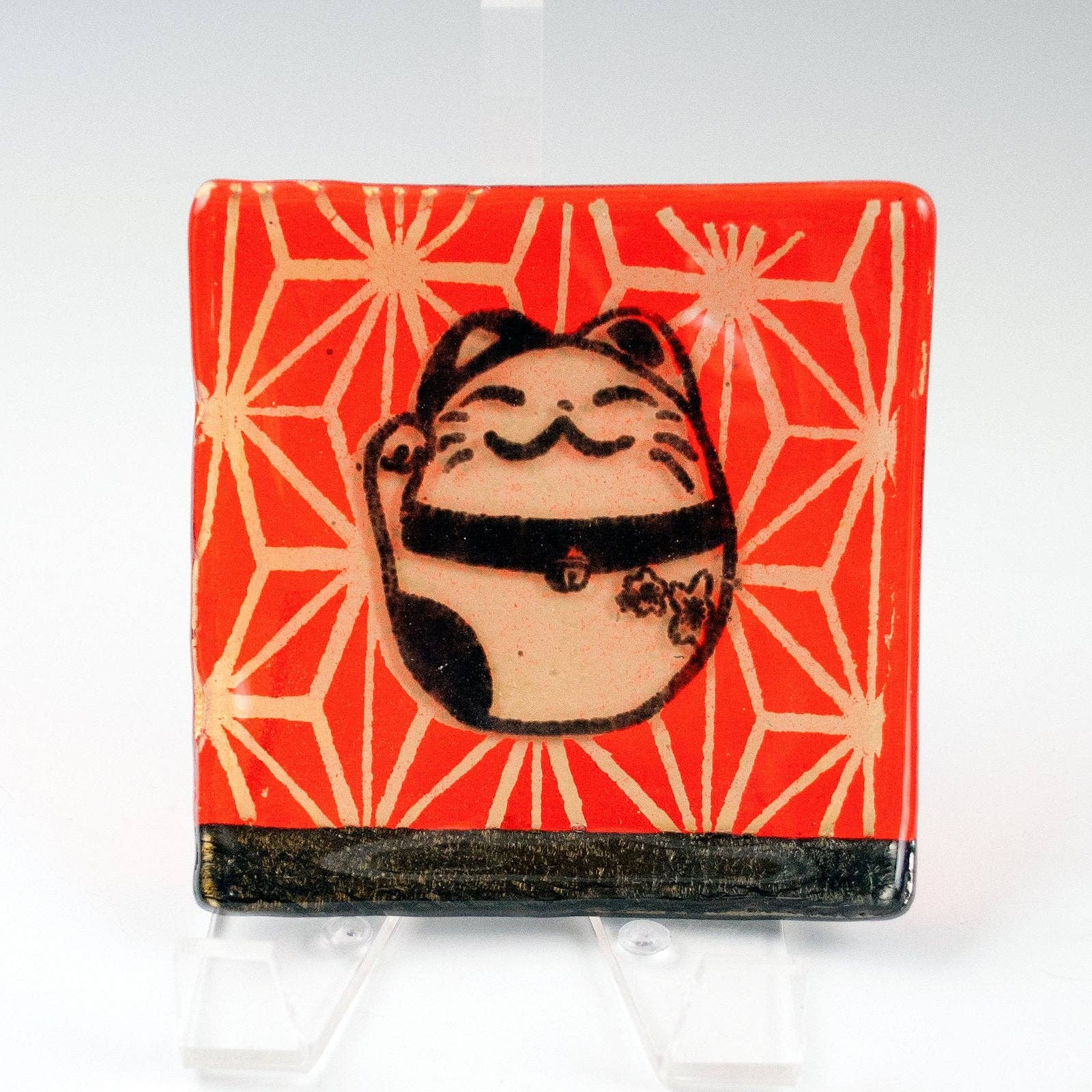 Kiku Handmade | Contemporary Fused Glass Home Goods - Wholesale Decorative Plate/Dish/Bowl - Maneki Neko "Lucky Cat" Fused Glass 4.5" Catch-all Dish2