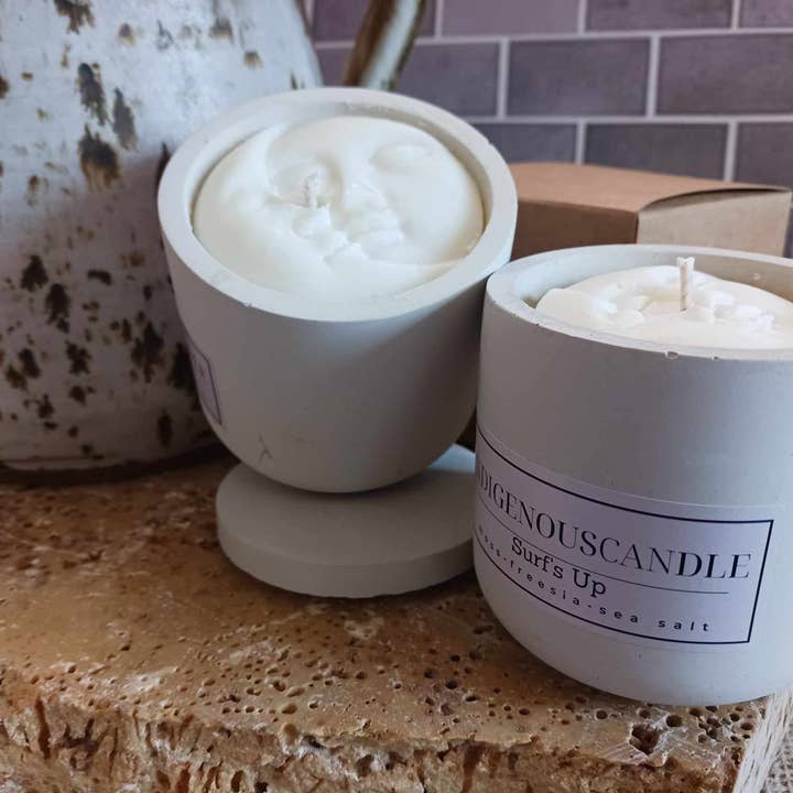 Cire de soja, récipient en ciment, mèche en coton, « Surf's Up » pour la vente par Casa de Iris Crafts