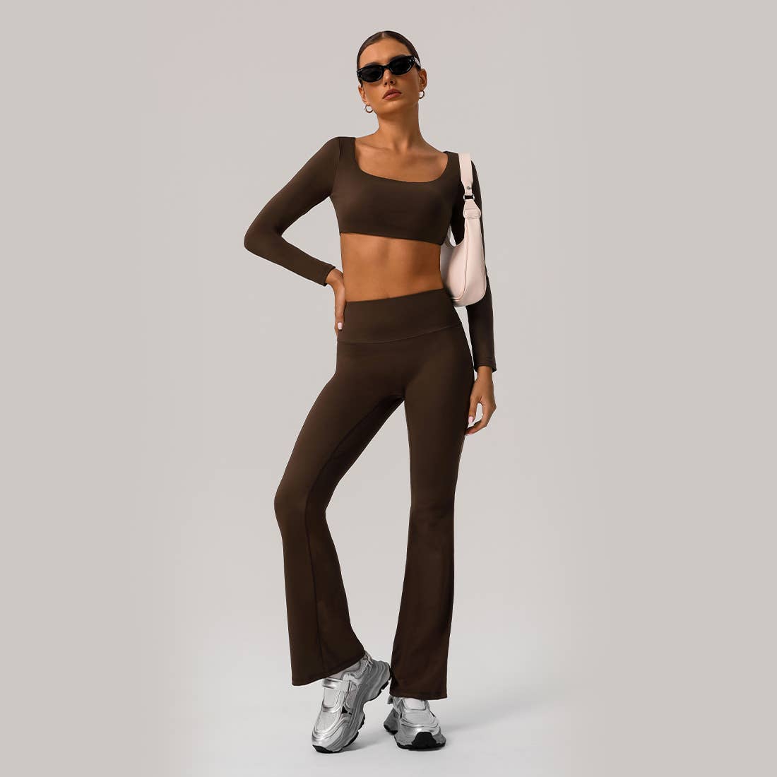 Sodalemon - Vente Ensemble de sport – femme - Ensemble de sport 2 pièces femme avec crop top rembourré et pantalon évasé7