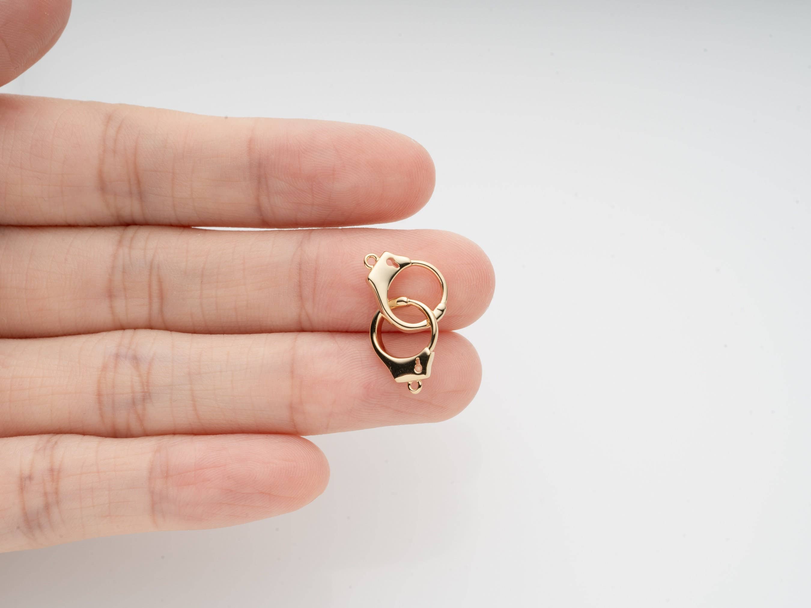 Jewel Pledge - Wholesale Individual Charm/Pendant - Gold HandCuff Connector Charm for Jewelry Making CNG0026