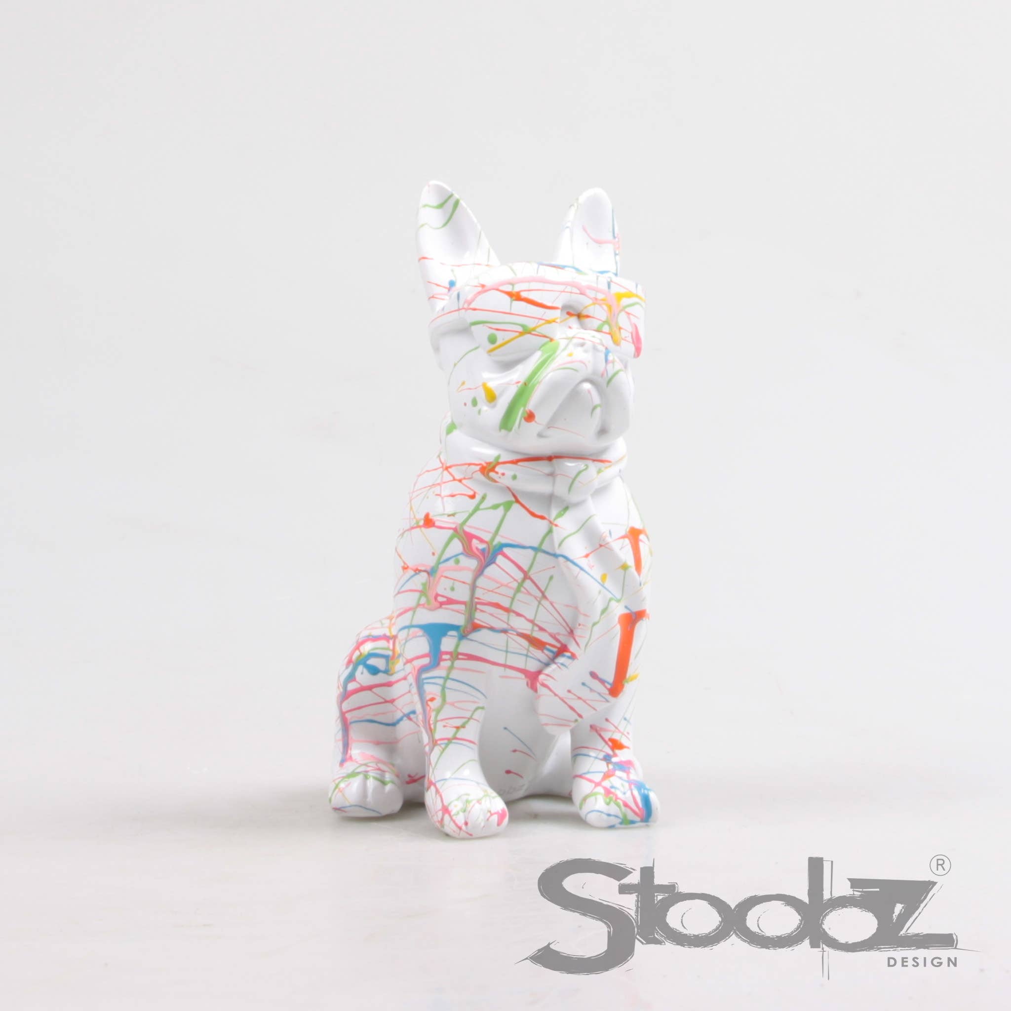 Imhof & Stevens BV - Wholesale Decorative Figurine - DOG W/GLASSES 4 PCS B/W/B/Y SPRAY 18 CM STOOBZ DESIGN4