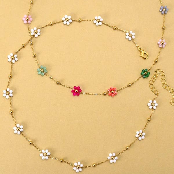 JOSSLYN by wall to wall - Wholesale Pendant/Charm Necklace - SUMMER MULTI BEADED FLOWER CHARM NECKLACE | 40NK308