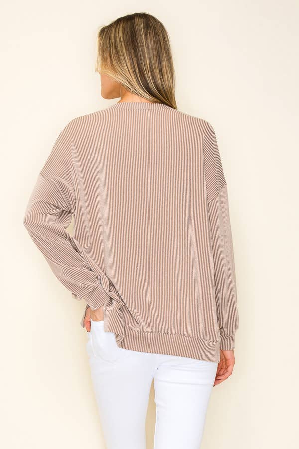 Tres Bien, Inc – Engroshandel Strikket top - Dame – „MAMA“ RIBBET L/S GRAFISK TOP8