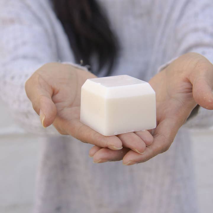 No Tox Life - Wholesale Deodorant - Unisex - SOLIDSILK® Deodorant (Earl Grey) Cube - BULK UNPACKAGED - No Tox Life