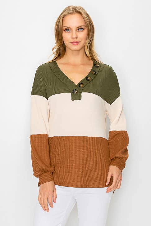 ePretty – Großhandel Strickoberteil – Damen – SZ1-TP3146 Oberteil mit Farbblock, Waffelstrick, Knopf-Detail7