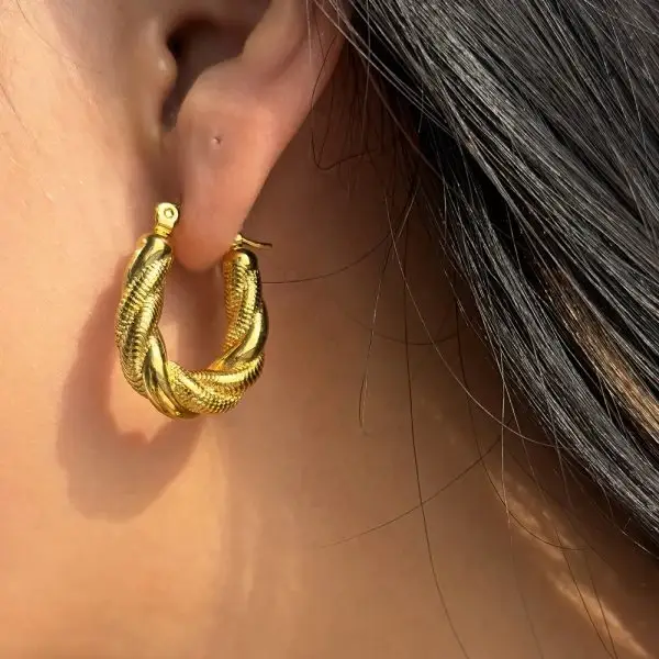 Magnifique Hearts - Wholesale Hoop Earrings - Twisted Hoop Earrings for Women, 18K Gold Plated2