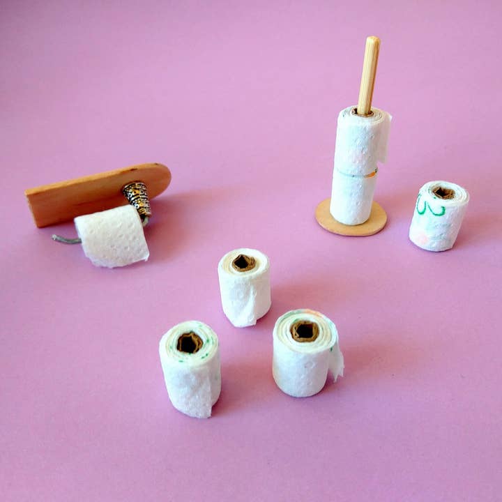 Lenasminiland – Engroshandel Tilbehørssæt til dukke - Børn – Miniature dukkehus toiletpapir ruller sæt af 3 diorama prop