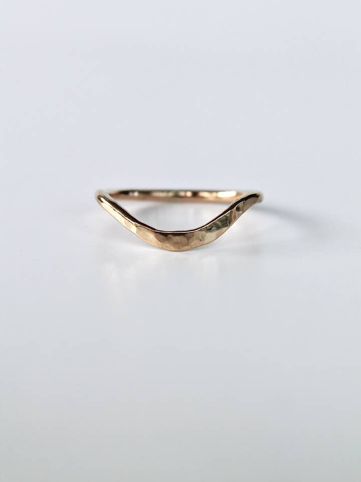 Hamrad vågig konvertibel bandring för wholesale av Flux Studio